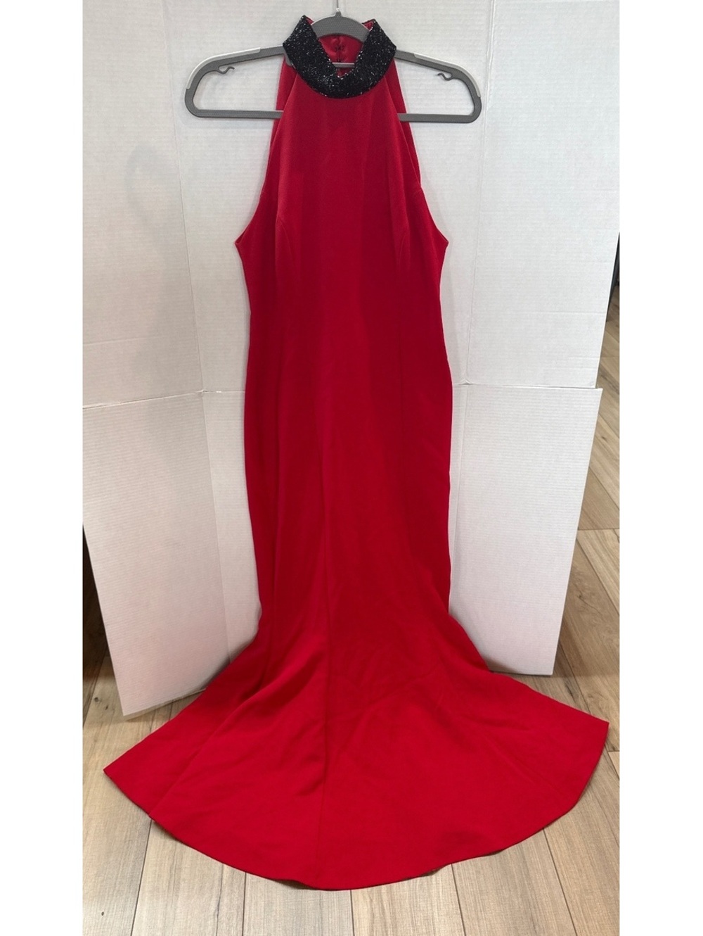Bergdorf Goodman Red Formal Evening Gown with Beaded Collar - Size 6